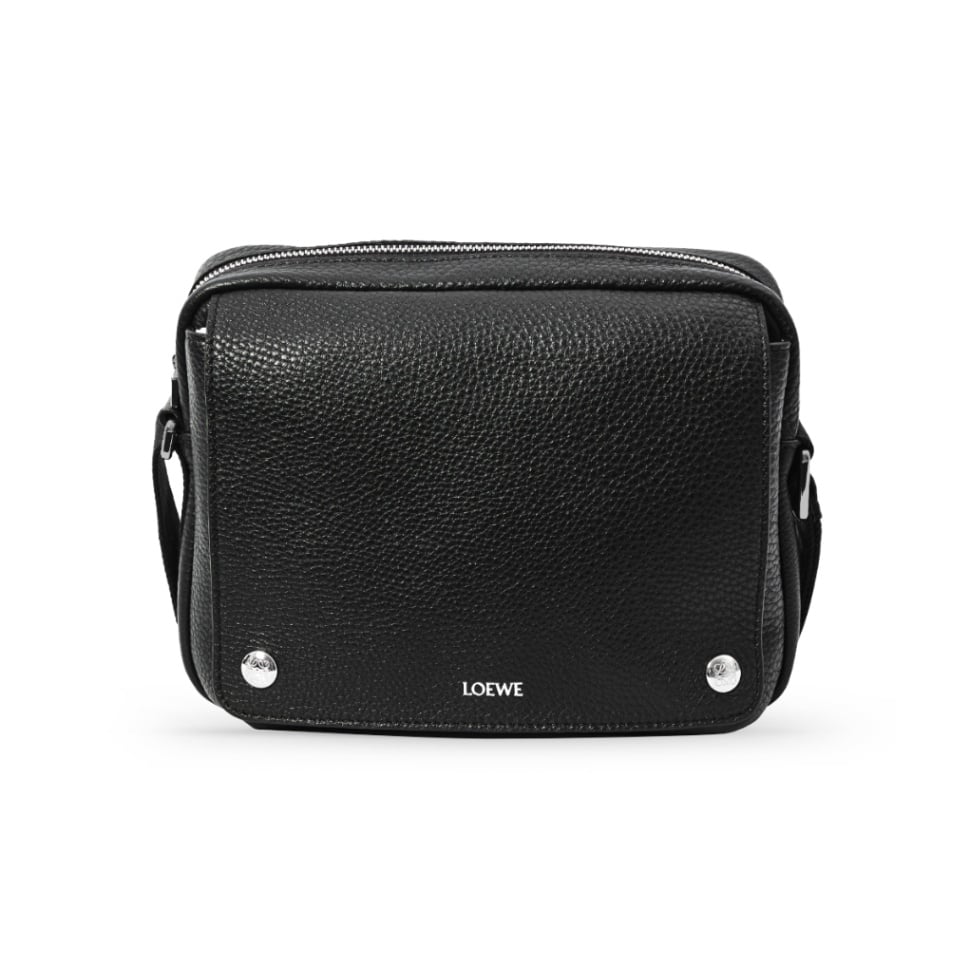 Medium Pebble Messenger Bag Grained Calfskin Black PHW