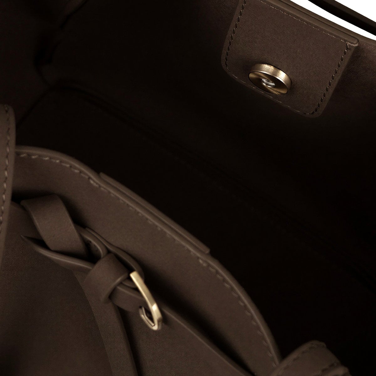 Anthos Shoulder Bag Cocoa Nubuck