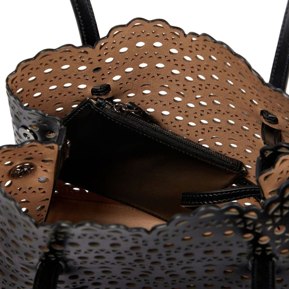 Mina 25 Bag in Vienne Wave Calfskin Black