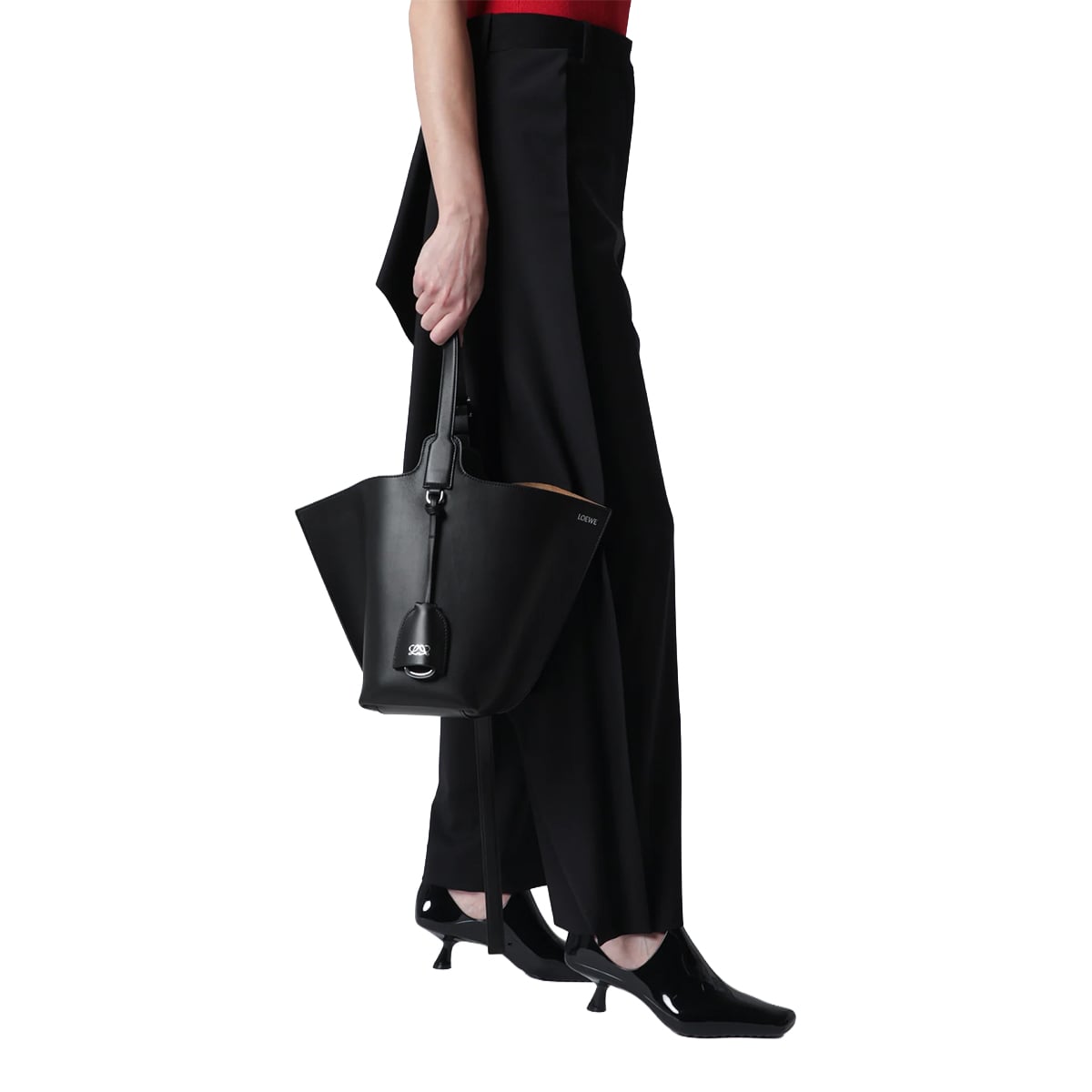 Medium Bilbao Bucket Calfskin Black