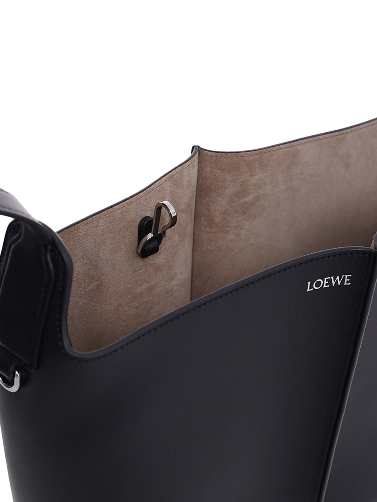 Medium Bilbao Bucket Calfskin Black